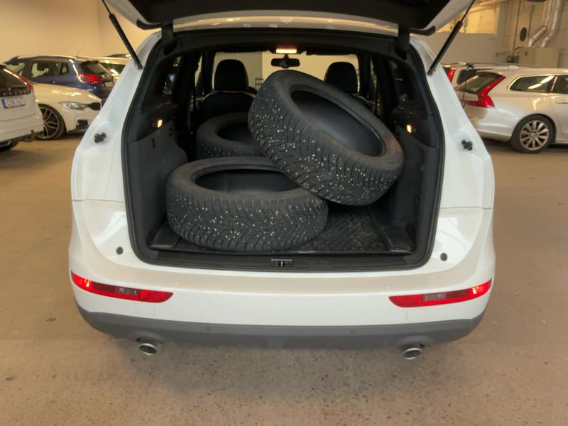Audi Q5 3.0 V6 TDI quattro 2011 – снимка 16