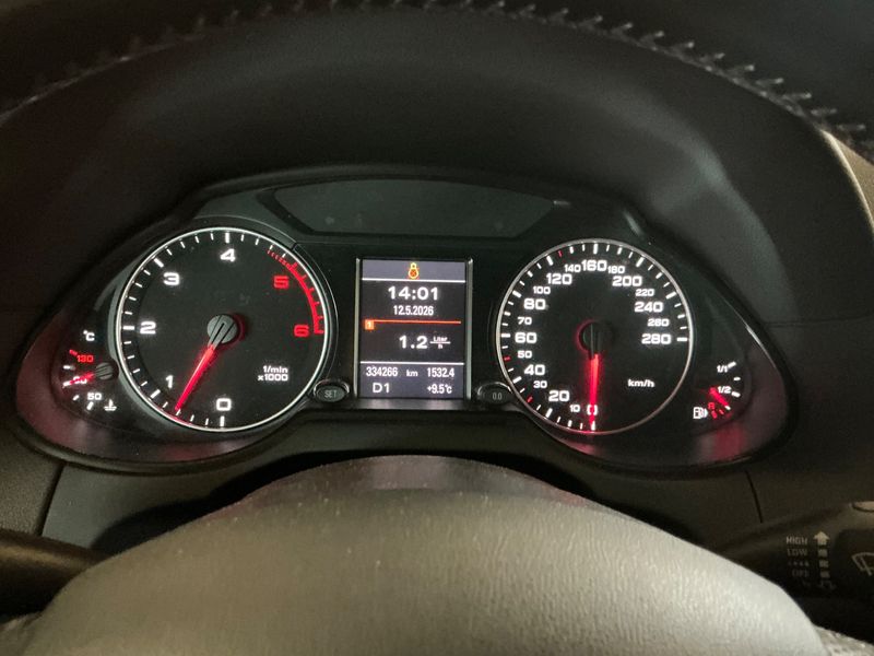Audi Q5 3.0 V6 TDI quattro 2011 – снимка 19