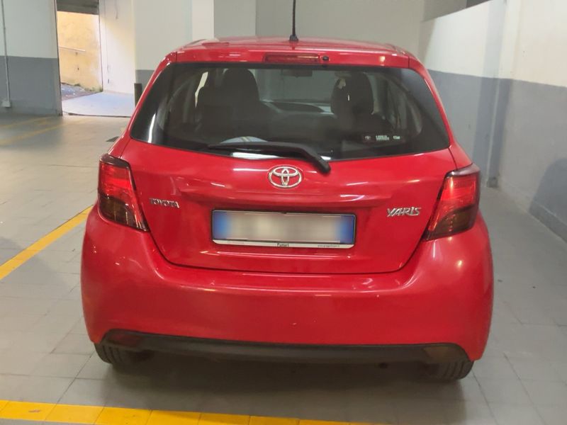 Toyota Yaris 1.0 VVT-i Cool 2015 – снимка 7