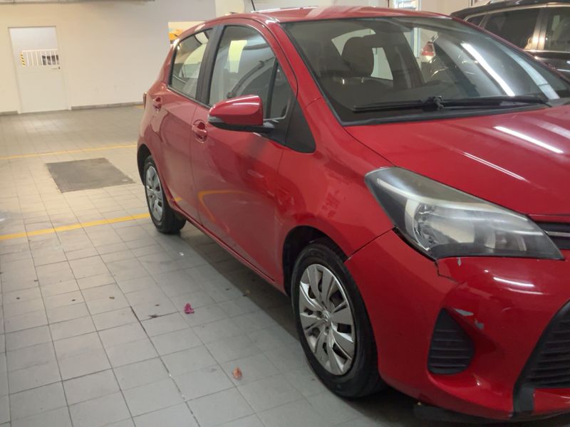 Toyota Yaris 1.0 VVT-i Cool 2015 – снимка 12
