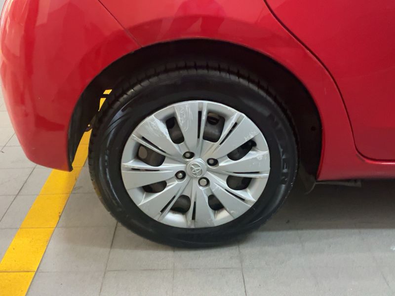 Toyota Yaris 1.0 VVT-i Cool 2015 – снимка 9