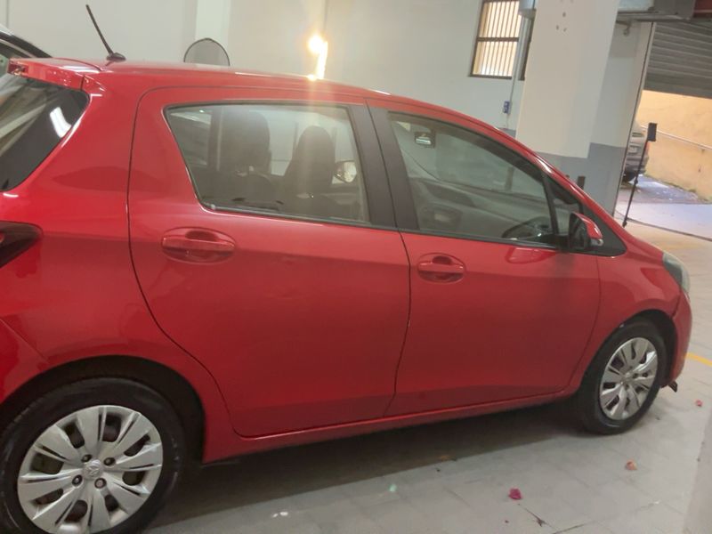 Toyota Yaris 1.0 VVT-i Cool 2015 – снимка 10