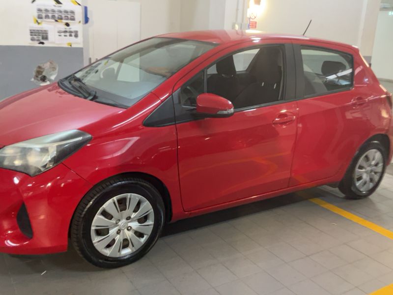 Toyota Yaris 1.0 VVT-i Cool 2015 – снимка 4