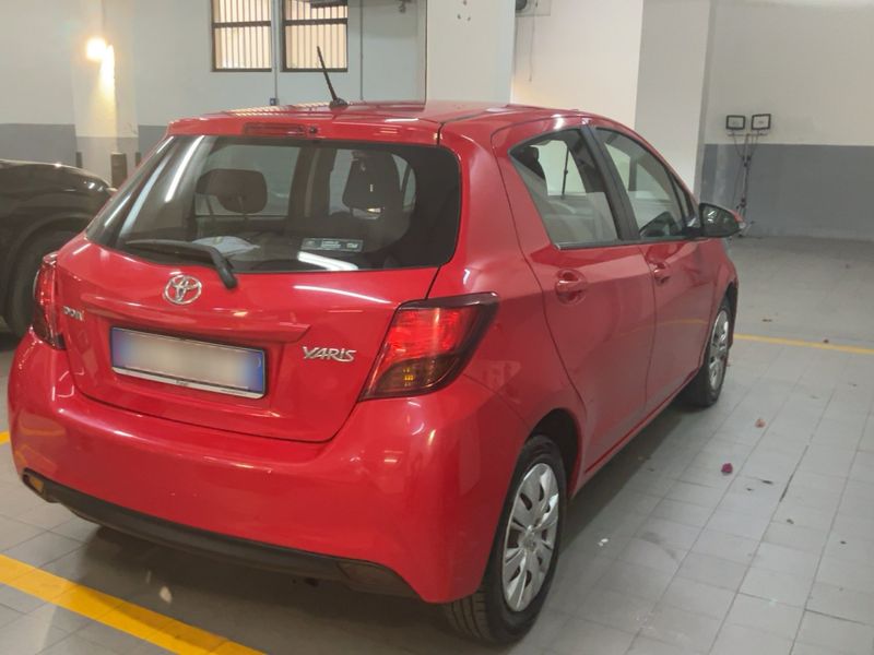 Toyota Yaris 1.0 VVT-i Cool 2015 – снимка 8
