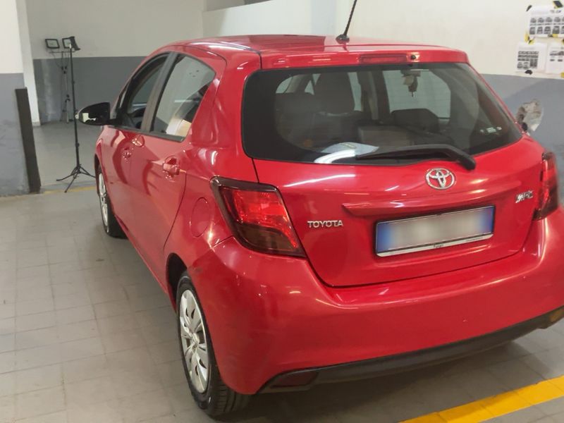 Toyota Yaris 1.0 VVT-i Cool 2015 – снимка 6
