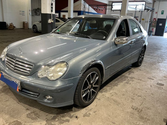 Mercedes-Benz C-Klasse C 180 Kompressor Classic 2004 – снимка 1