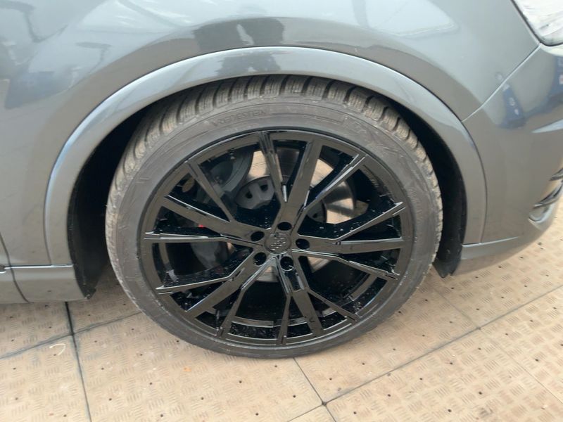 Audi SQ7 4.0 V8 TDI quattro 2018 – снимка 11