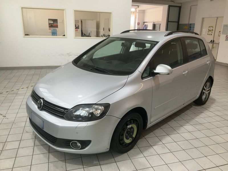 Volkswagen Golf VI Plus 1.6 TDI Comfortline 2010 – снимка 2