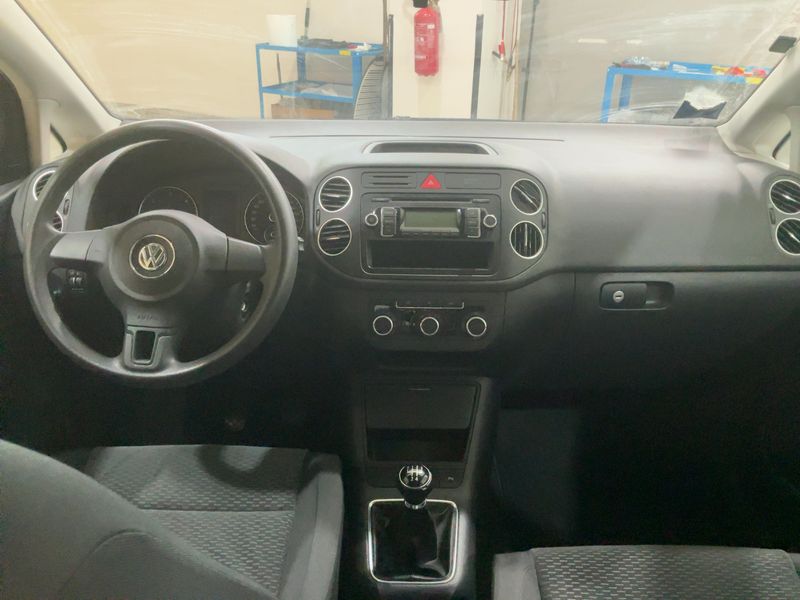 Volkswagen Golf VI Plus 1.6 TDI Comfortline 2010 – снимка 12