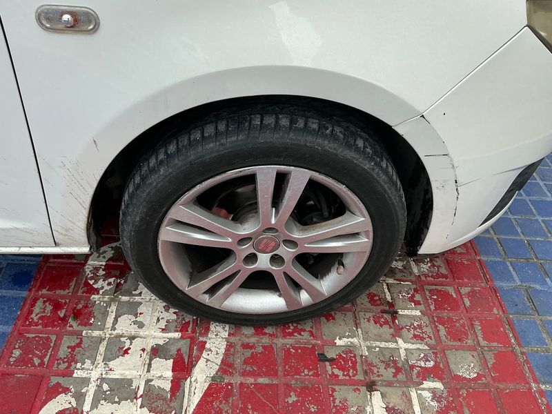 Seat Ibiza 1.6 TDI Stylance / Style 2012 – снимка 11