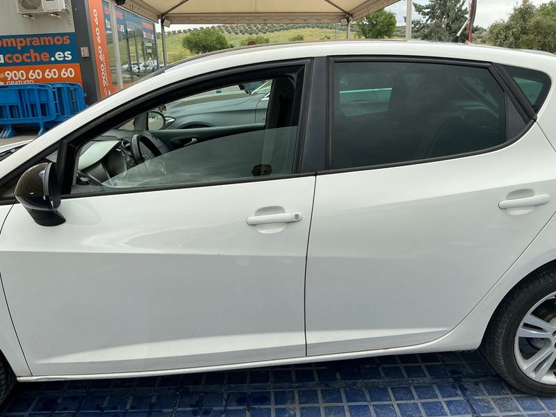 Seat Ibiza 1.6 TDI Stylance / Style 2012 – снимка 4