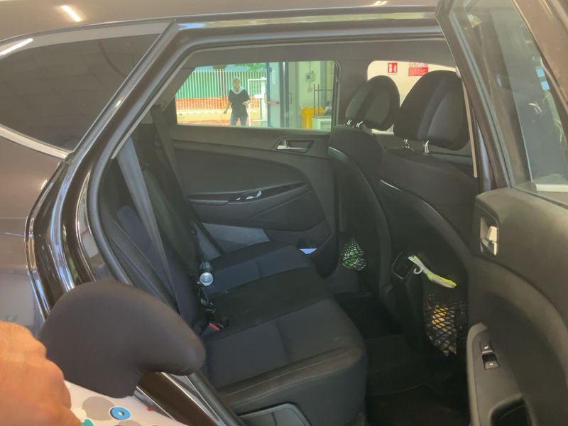 Hyundai Tucson 1.7 CRDi Xpossible ISG 2WD 2017 – снимка 19