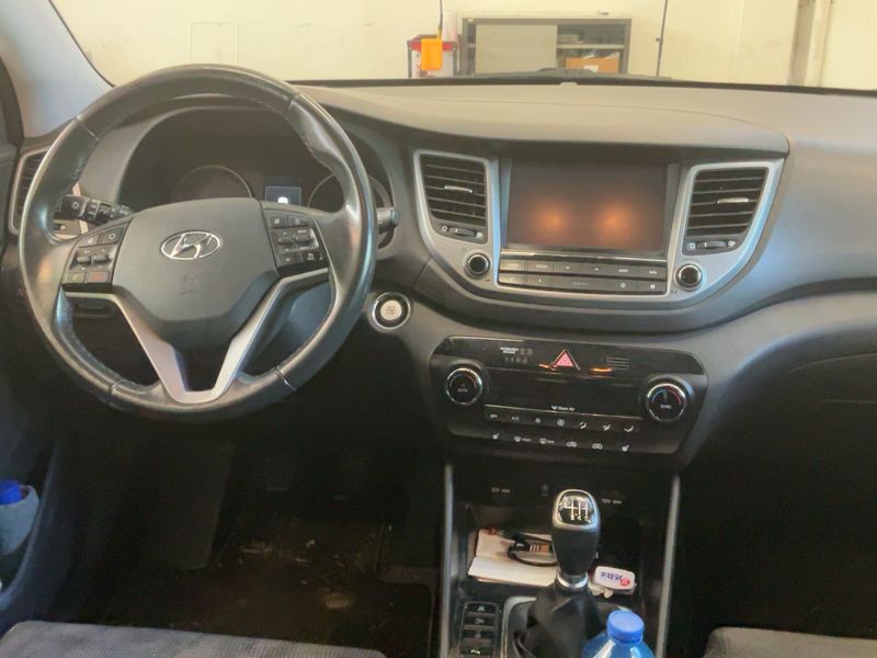 Hyundai Tucson 1.7 CRDi Xpossible ISG 2WD 2017 – снимка 17