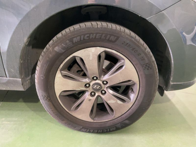 Hyundai Santa Fe 2.2 CRDi Style 4WD 2012 – снимка 11