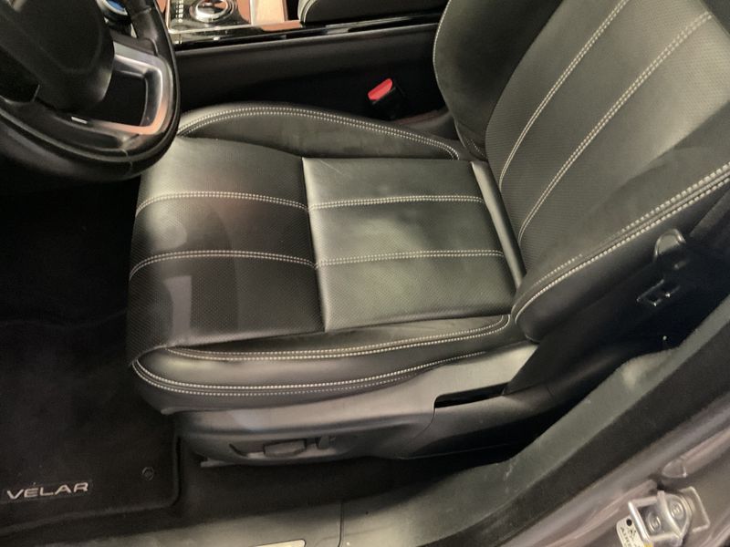 Land Rover Range Rover Velar 2.0 Diesel S R-Dynamic 2018 – снимка 32
