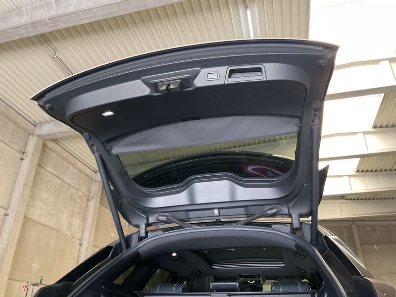 Land Rover Range Rover Velar 2.0 Diesel S R-Dynamic 2018 – снимка 23