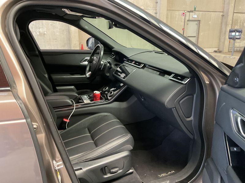 Land Rover Range Rover Velar 2.0 Diesel S R-Dynamic 2018 – снимка 16