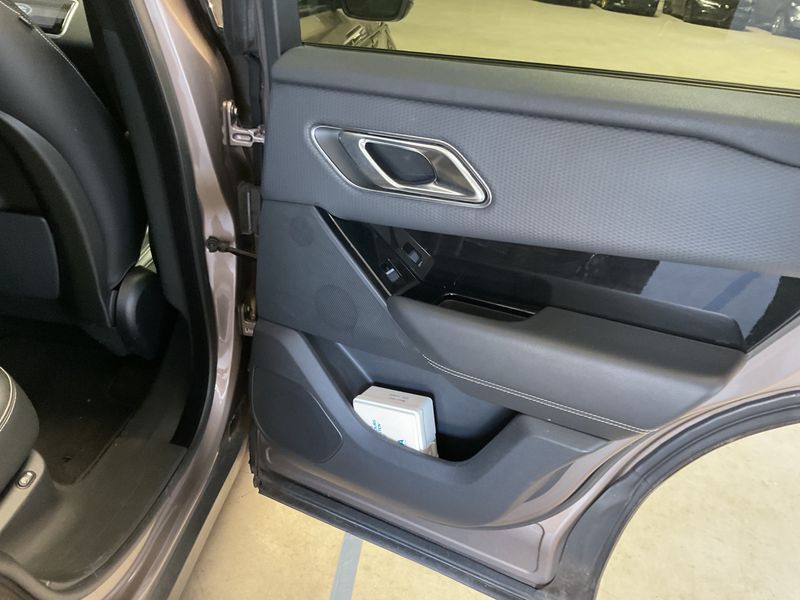 Land Rover Range Rover Velar 2.0 Diesel S R-Dynamic 2018 – снимка 29