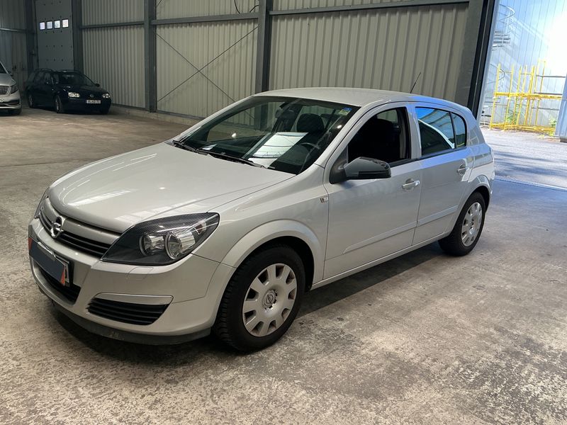 Opel Astra 1.6 Edition 2005 – снимка 1