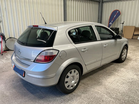 Opel Astra 1.6 Edition 2005 – снимка 2