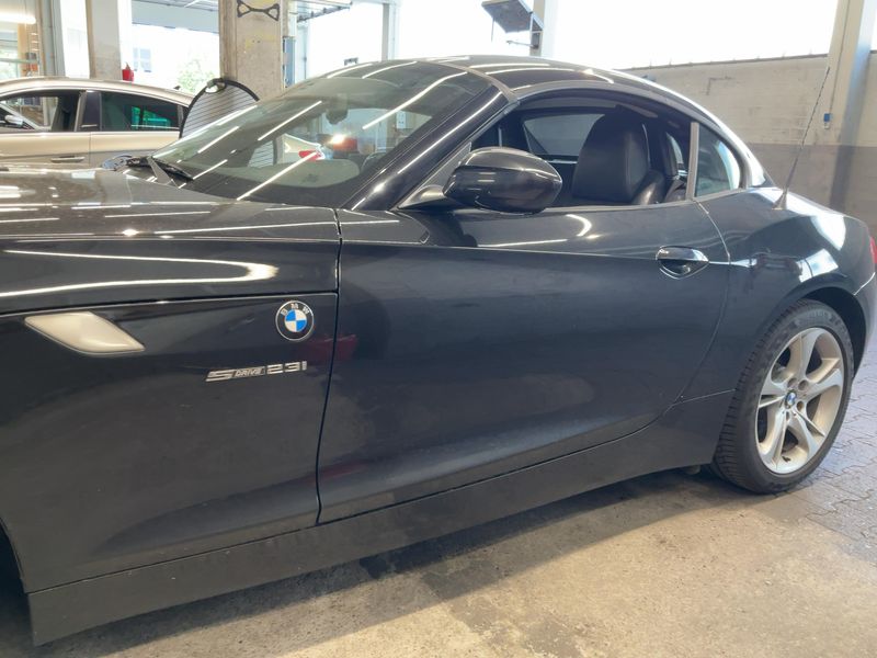 BMW Z4 sDrive 23i 2011 – снимка 4