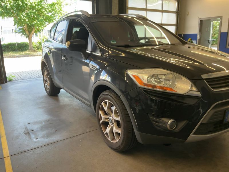 Ford Kuga 2.0 TDCi Champions Edition 2012 – снимка 12