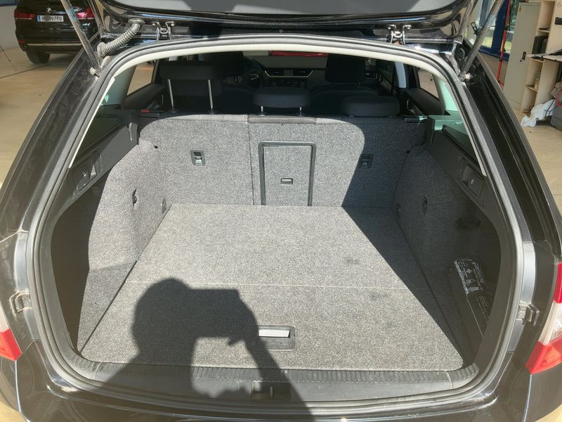 Skoda Octavia 1.6 TDI Style 4x4 2015 – снимка 15