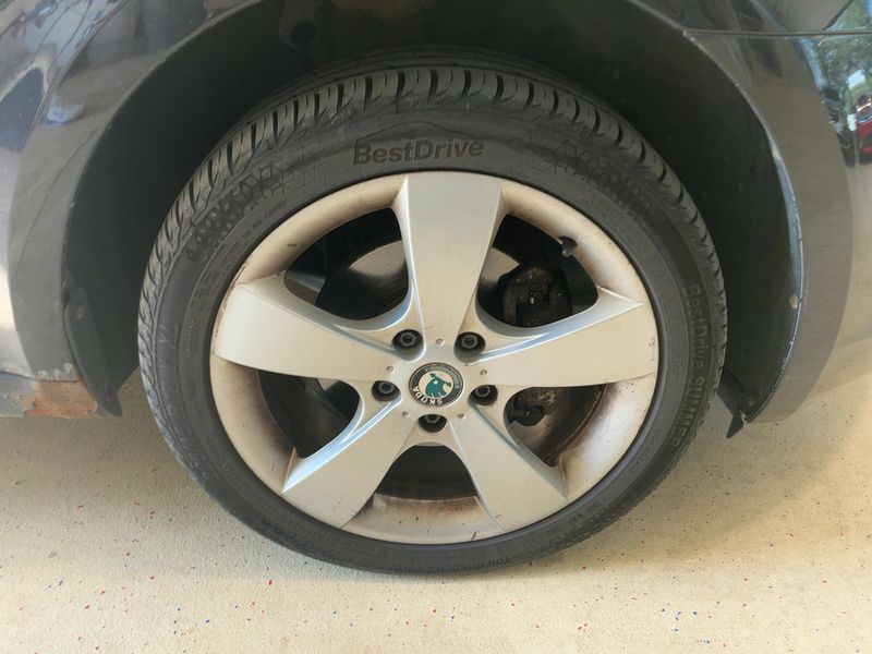 Skoda Octavia 1.6 TDI Style 4x4 2015 – снимка 11