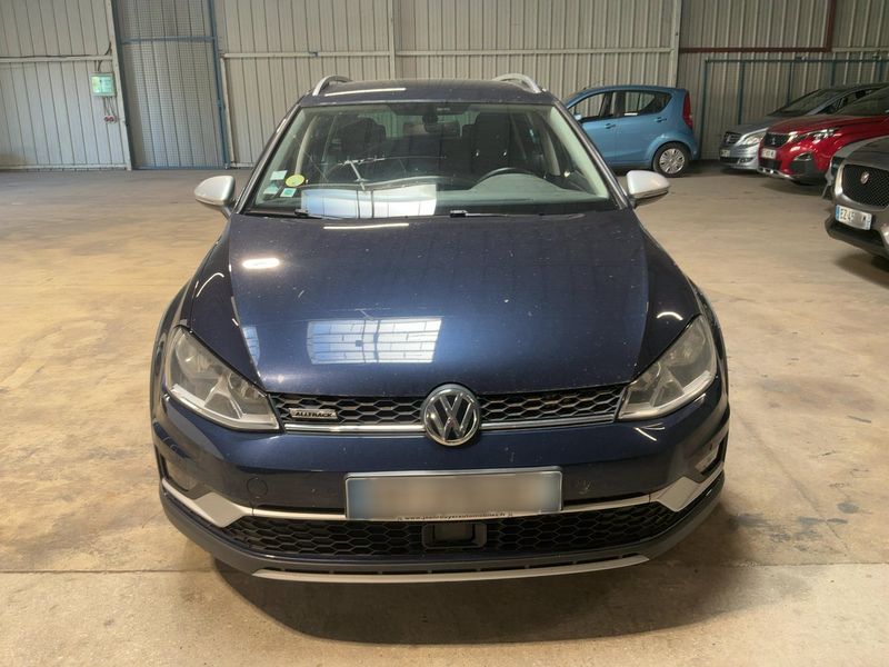Volkswagen Golf VII 1.6 TDI Allstar 4Motion BlueMotion Tech 2015 – снимка на щета