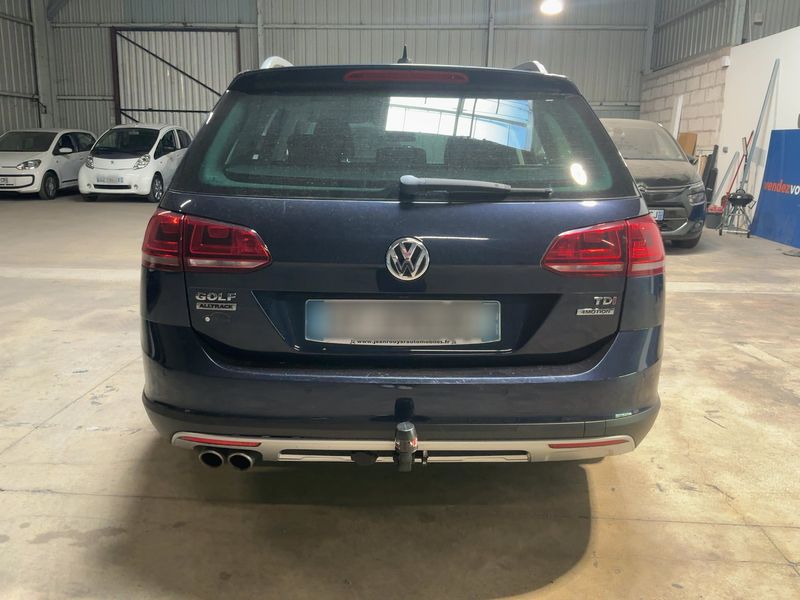 Volkswagen Golf VII 1.6 TDI Allstar 4Motion BlueMotion Tech 2015 – снимка на щета