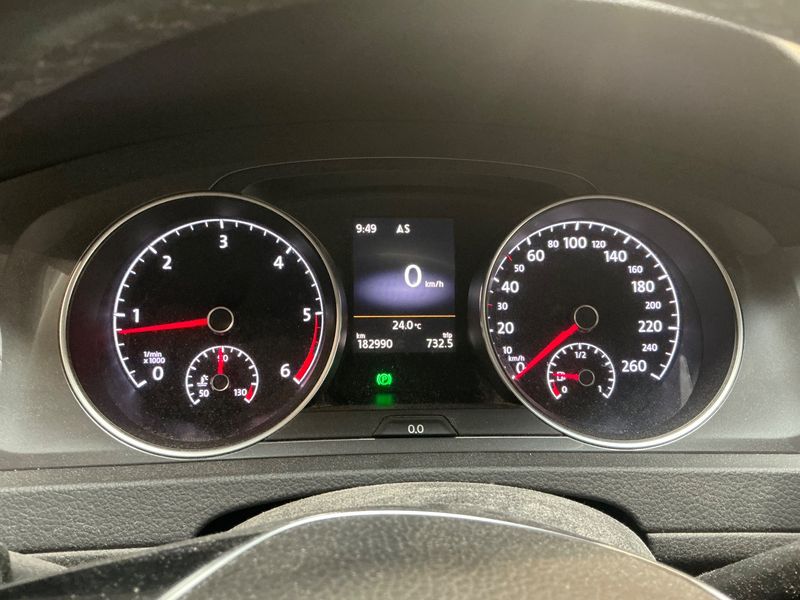 Volkswagen Golf VII 1.6 TDI Allstar 4Motion BlueMotion Tech 2015 – снимка 13