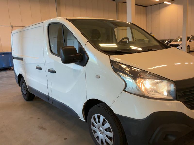 Renault Trafic 1.6 dCi Energy L1H1 2,9t Komfort 2017 – снимка 12