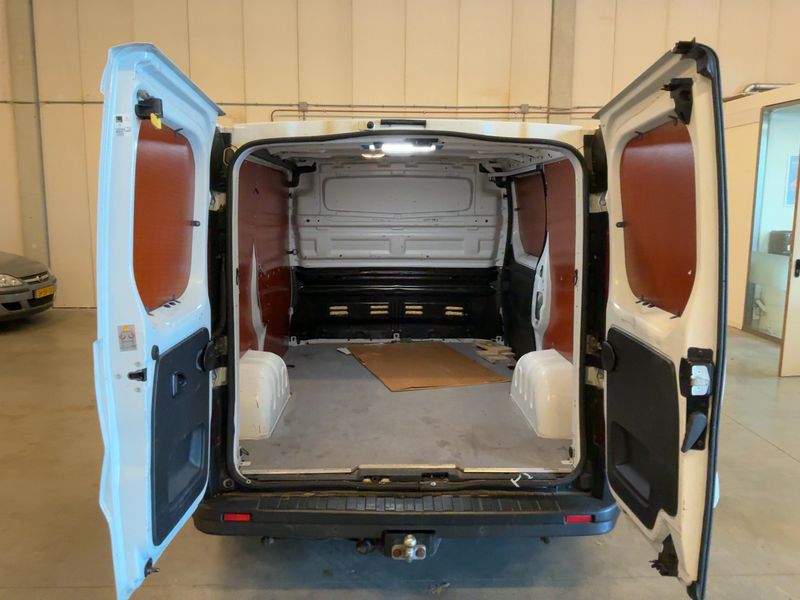 Renault Trafic 1.6 dCi Energy L1H1 2,9t Komfort 2017 – снимка 15