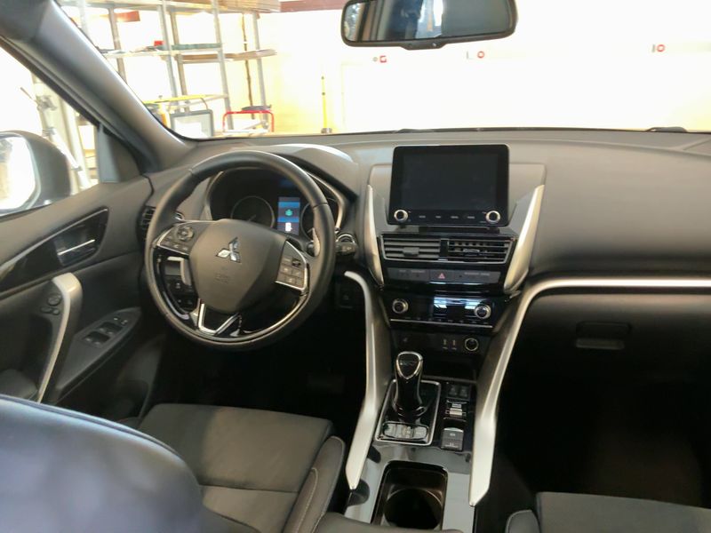Mitsubishi Eclipse Cross 2.4 Plug-in Hybrid Intro Edition 4WD 2021 – снимка 17