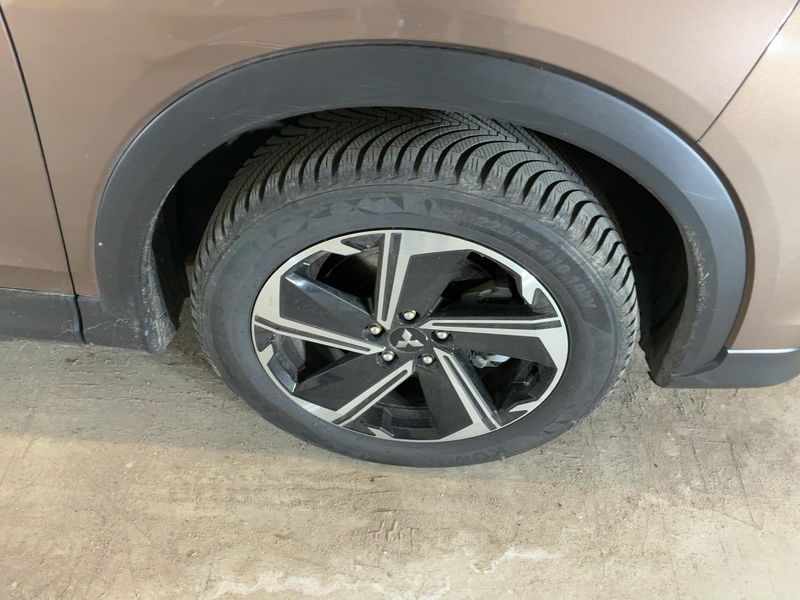 Mitsubishi Eclipse Cross 2.4 Plug-in Hybrid Intro Edition 4WD 2021 – снимка 11