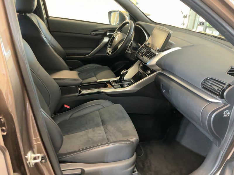 Mitsubishi Eclipse Cross 2.4 Plug-in Hybrid Intro Edition 4WD 2021 – снимка 16