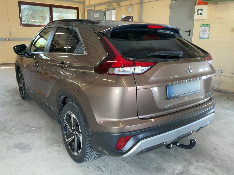 Mitsubishi Eclipse Cross 2.4 Plug-in Hybrid Intro Edition 4WD 2021 – снимка 6