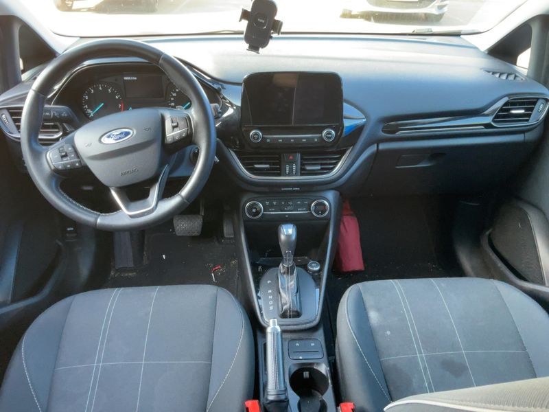 Ford Fiesta 1.0 EcoBoost Cool&Connect 2018 – снимка 17