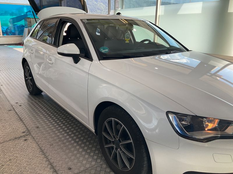 Audi A3 Sportback 1.6 TDI Attraction 2016 – снимка 25