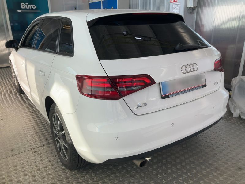 Audi A3 Sportback 1.6 TDI Attraction 2016 – снимка на щета 6