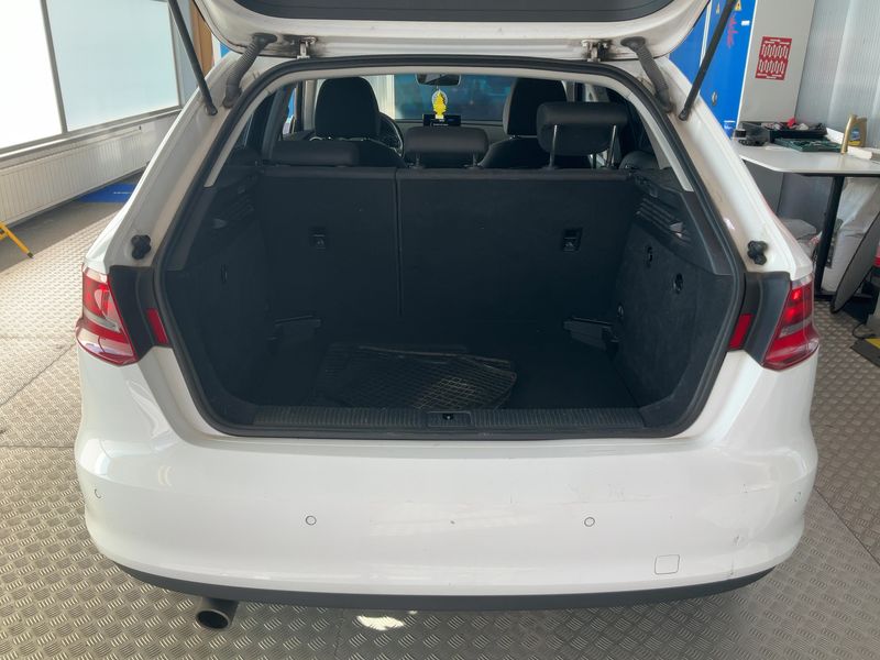 Audi A3 Sportback 1.6 TDI Attraction 2016 – снимка 16