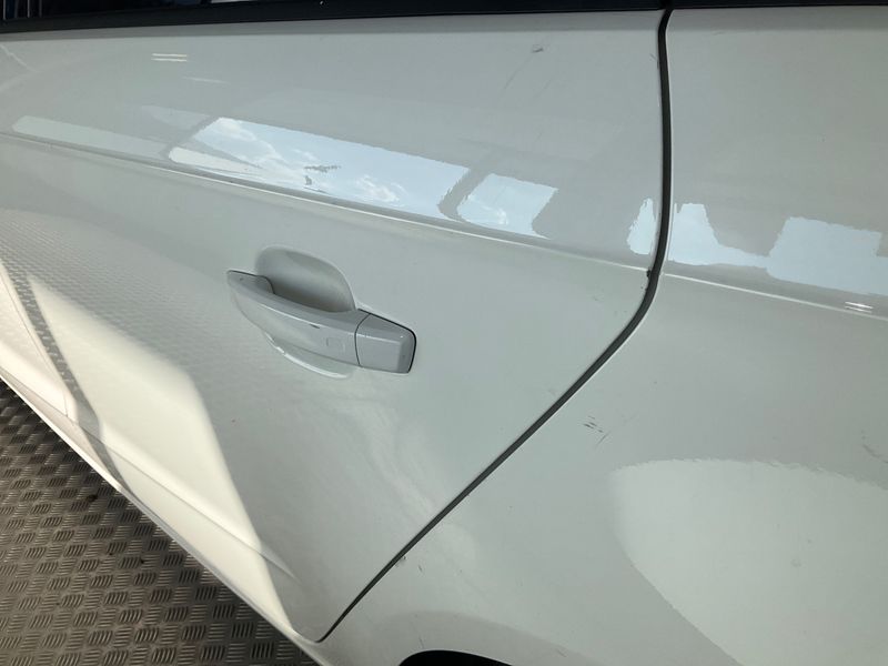 Audi A3 Sportback 1.6 TDI Attraction 2016 – снимка на щета 33