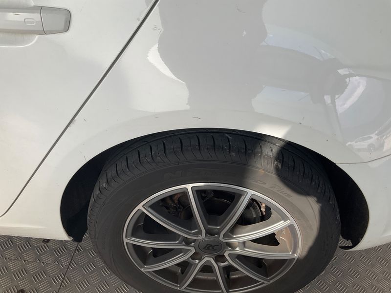Audi A3 Sportback 1.6 TDI Attraction 2016 – снимка на щета 37
