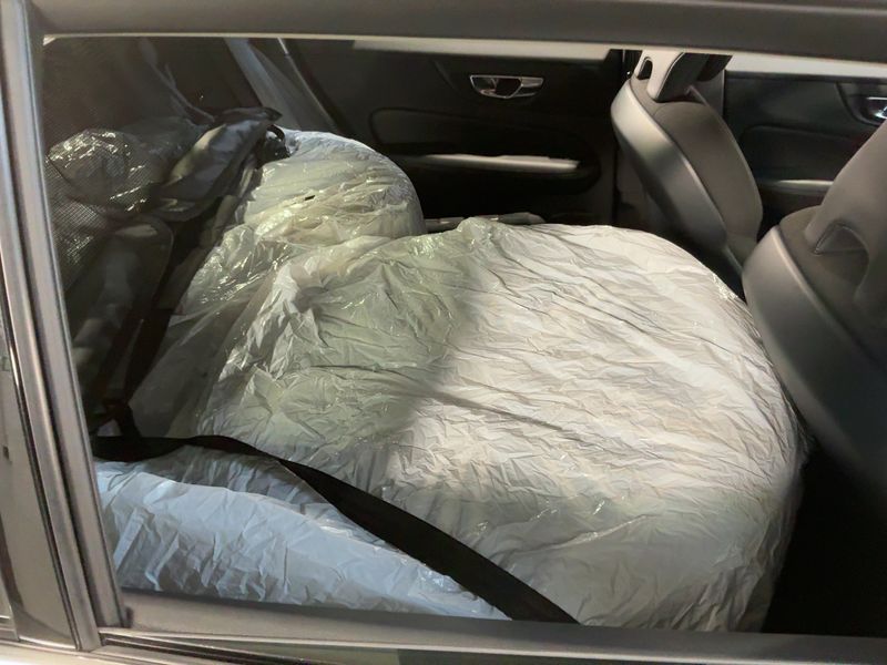 Volvo V60 2.0 T6 Recharge Plug-in Hybrid Core AWD 2022 – снимка 20