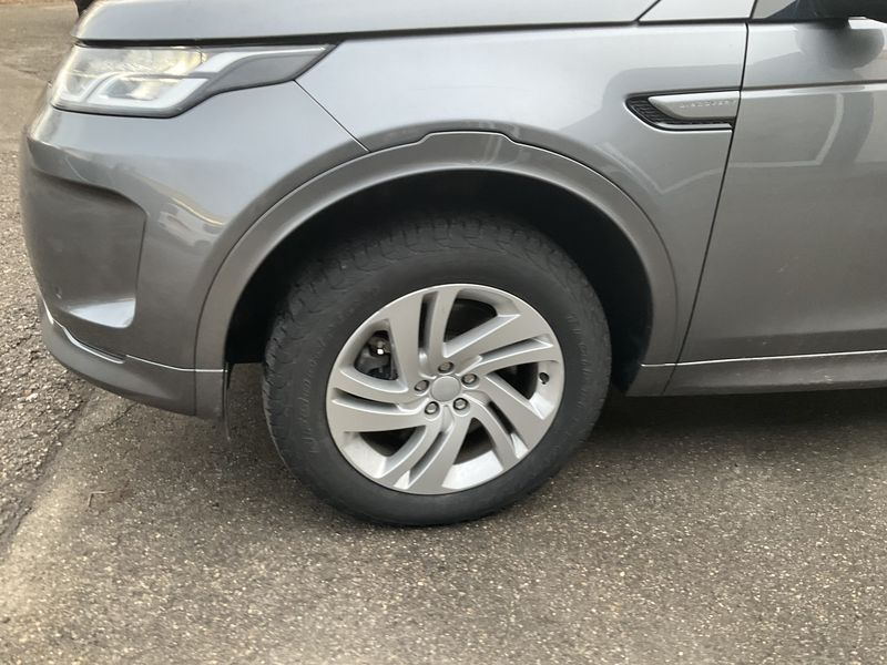 Land Rover Discovery 5 P300 R-Dynamic SE AWD 2022 – снимка 32