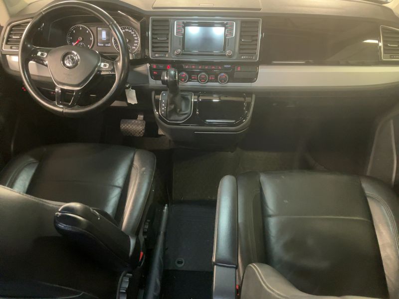 Volkswagen T6 Caravelle 2.0 TDI Highline lang 4Motion 2018 – снимка 17