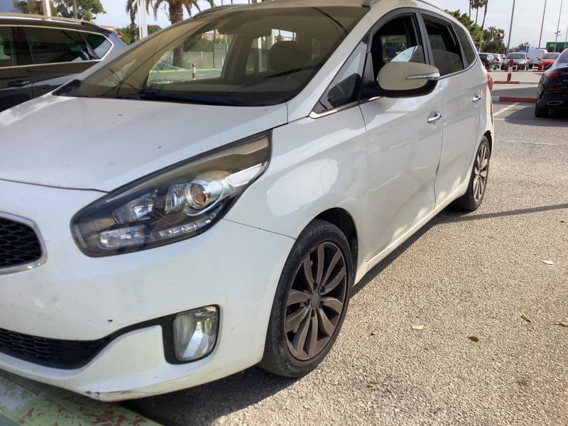 Kia Carens 1.6 GDI UEFA Euro 2016 2017 – снимка 2