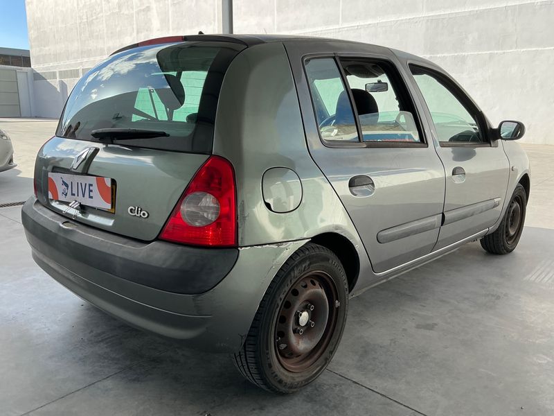 Renault Clio 1.2 Expression 2003 – снимка 2