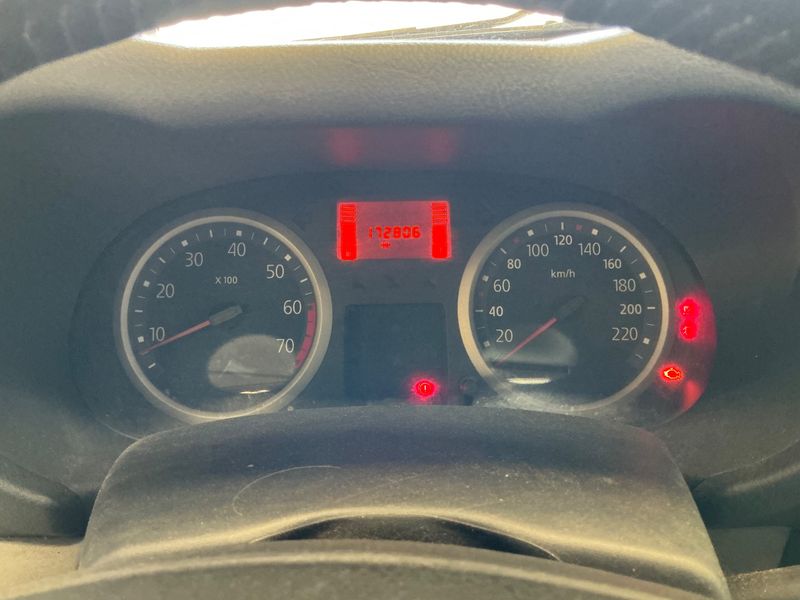 Renault Clio 1.4 Privilege Luxe 2005 – снимка 4