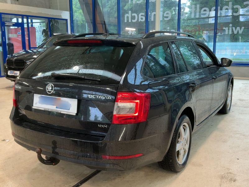 Skoda Octavia 2.0 TDI Ambition 4x4 2018 – снимка 8